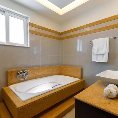 Mira Villa Kalithies